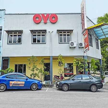 Super Oyo 44036 Hotel De Perdana Hill Batu Pahat Exterior photo