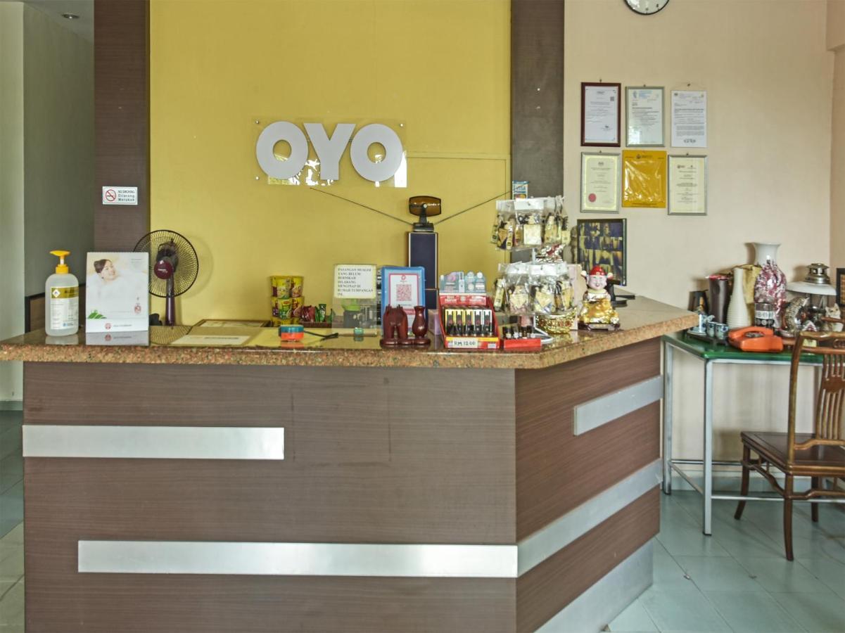 Super Oyo 44036 Hotel De Perdana Hill Batu Pahat Exterior photo