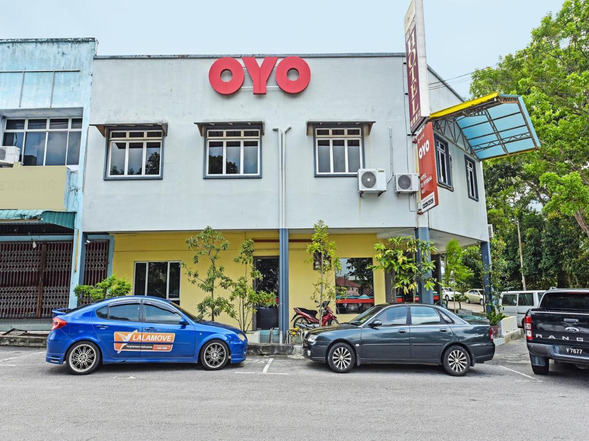 Super Oyo 44036 Hotel De Perdana Hill Batu Pahat Exterior photo